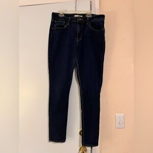 Levi’s Dark Wash 721 High Rise Skinny Jeans. Size 31.